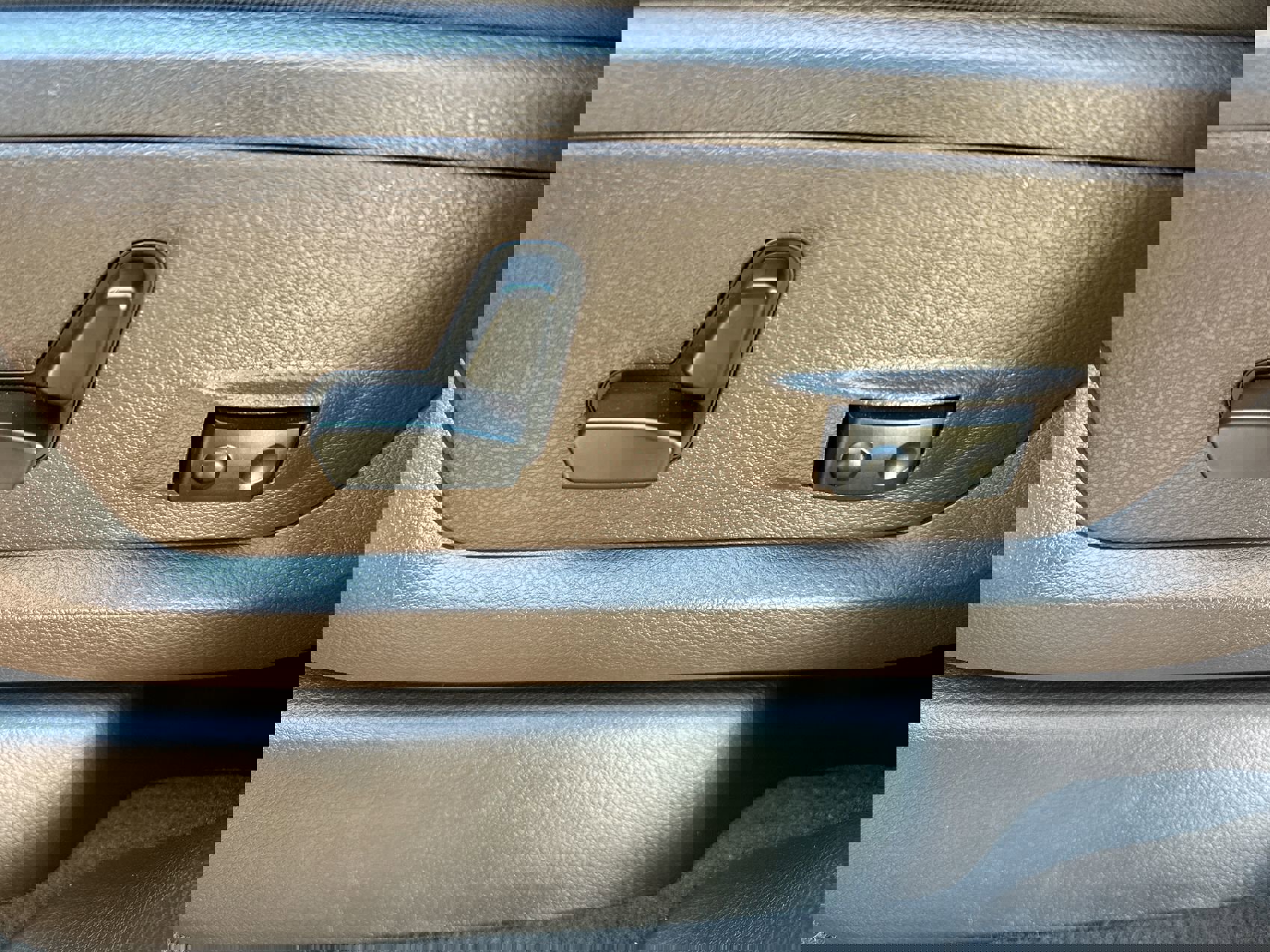 Used 2025 RAM 2500 Limited image 12