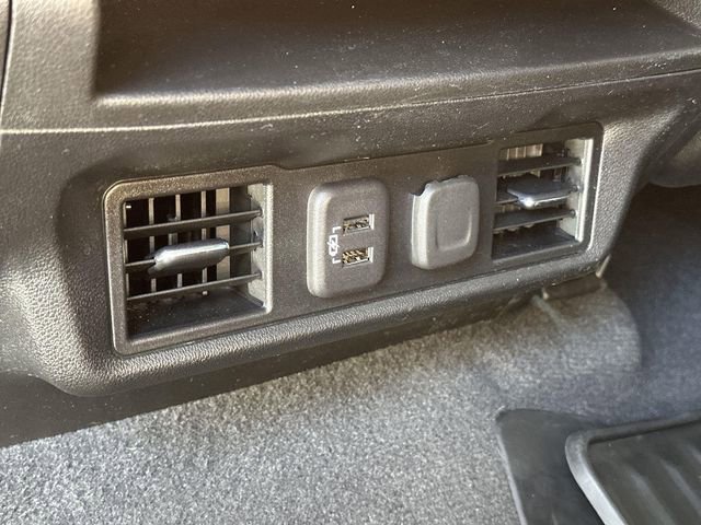 Used 2022 Chevrolet Silverado 2500 LT w/ Convenience Package image 19