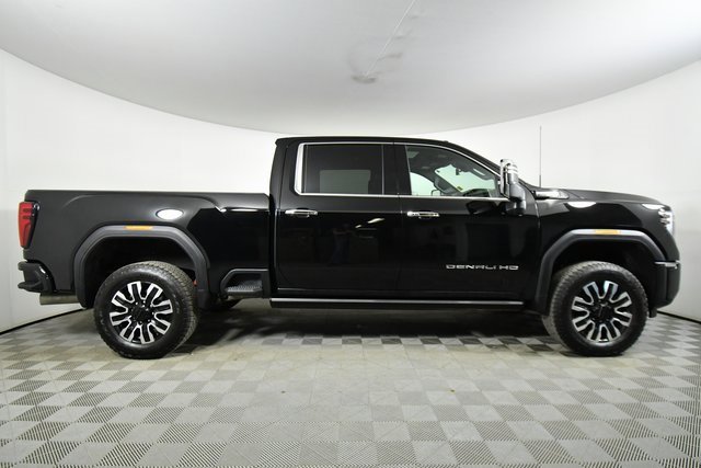 Used 2024 GMC Sierra 3500 Denali Ultimate image 15