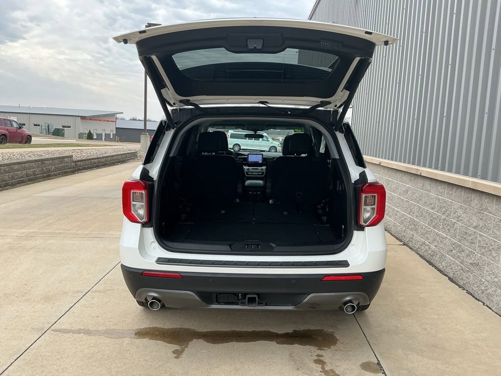 Used 2023 Ford Explorer XLT w/ Equipment Group 202A image 23