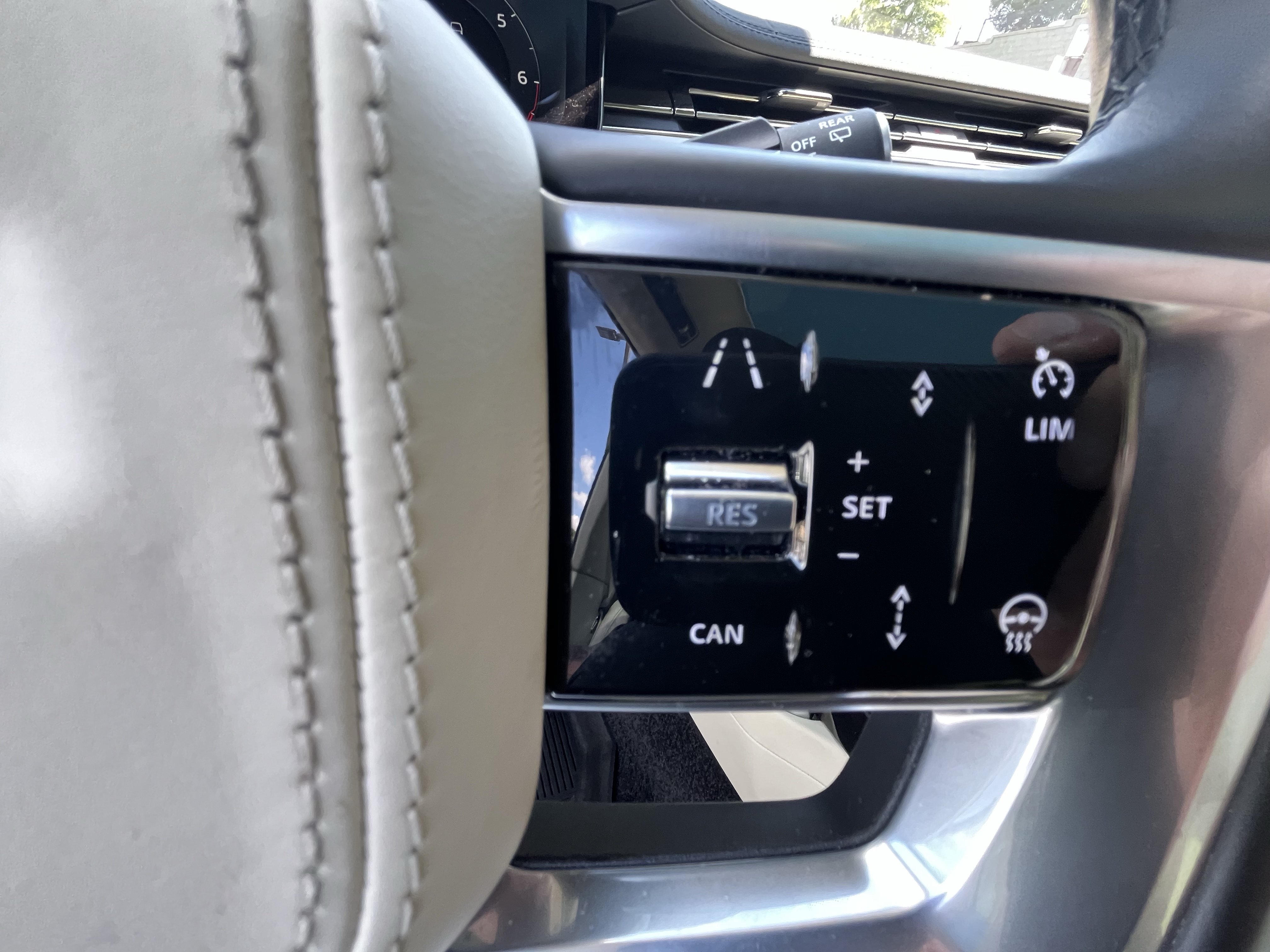 Used 2023 Land Rover Range Rover SE AWD/4WD image 21
