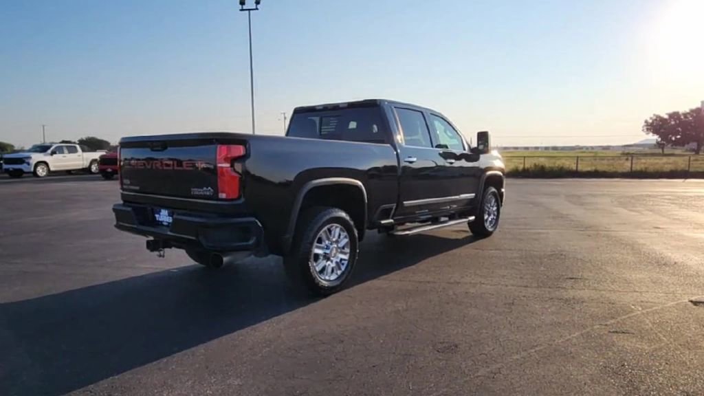 Certified 2024 Chevrolet Silverado 3500 High Country w/ High Country Premium Package image 8