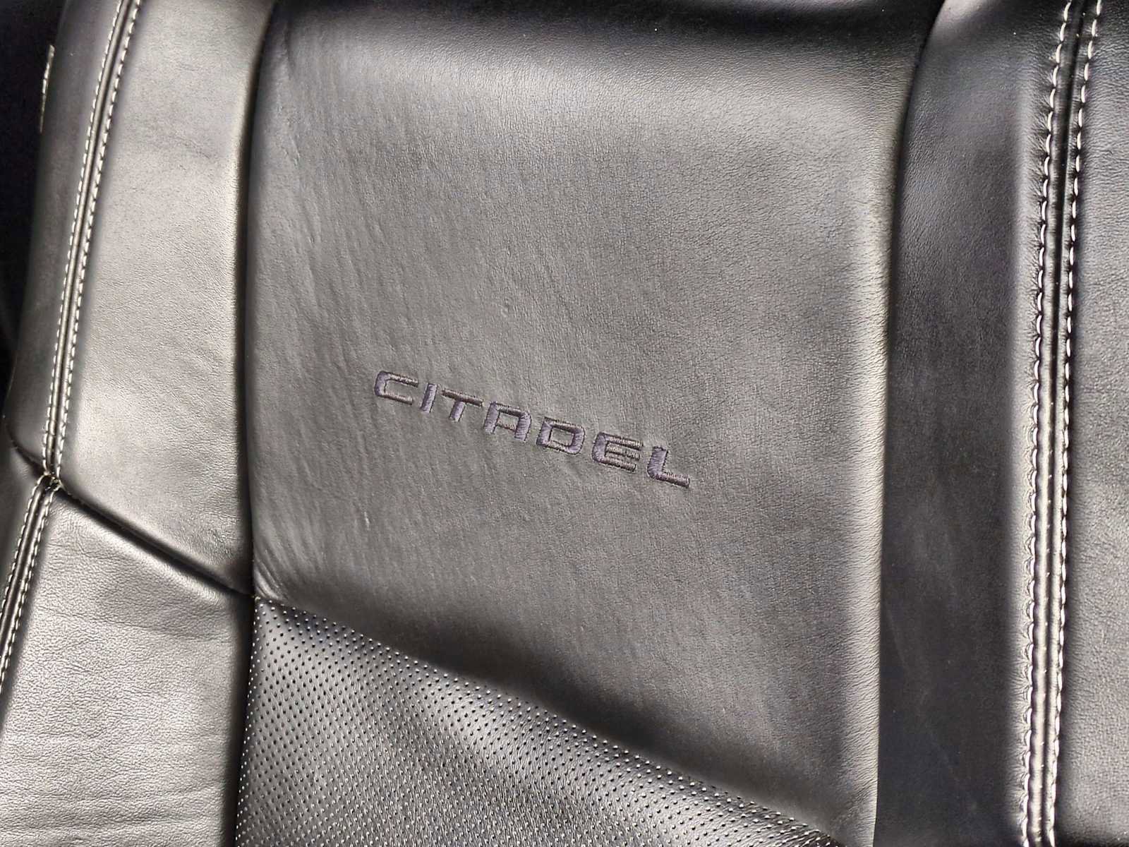 Used 2014 Dodge Durango Citadel w/ Technology Group image 41