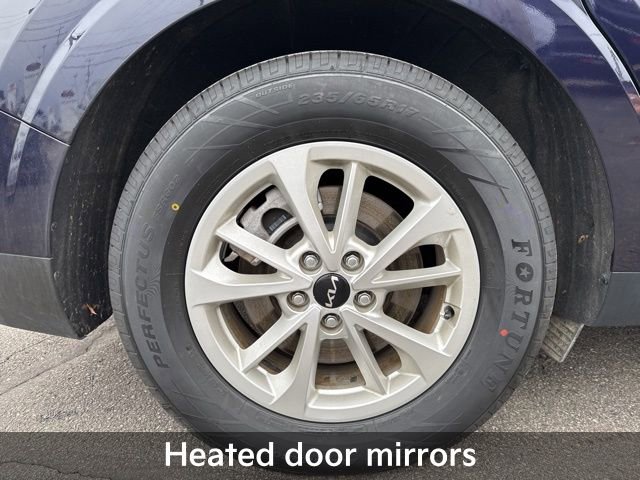 Used 2024 Kia Carnival LX image 12