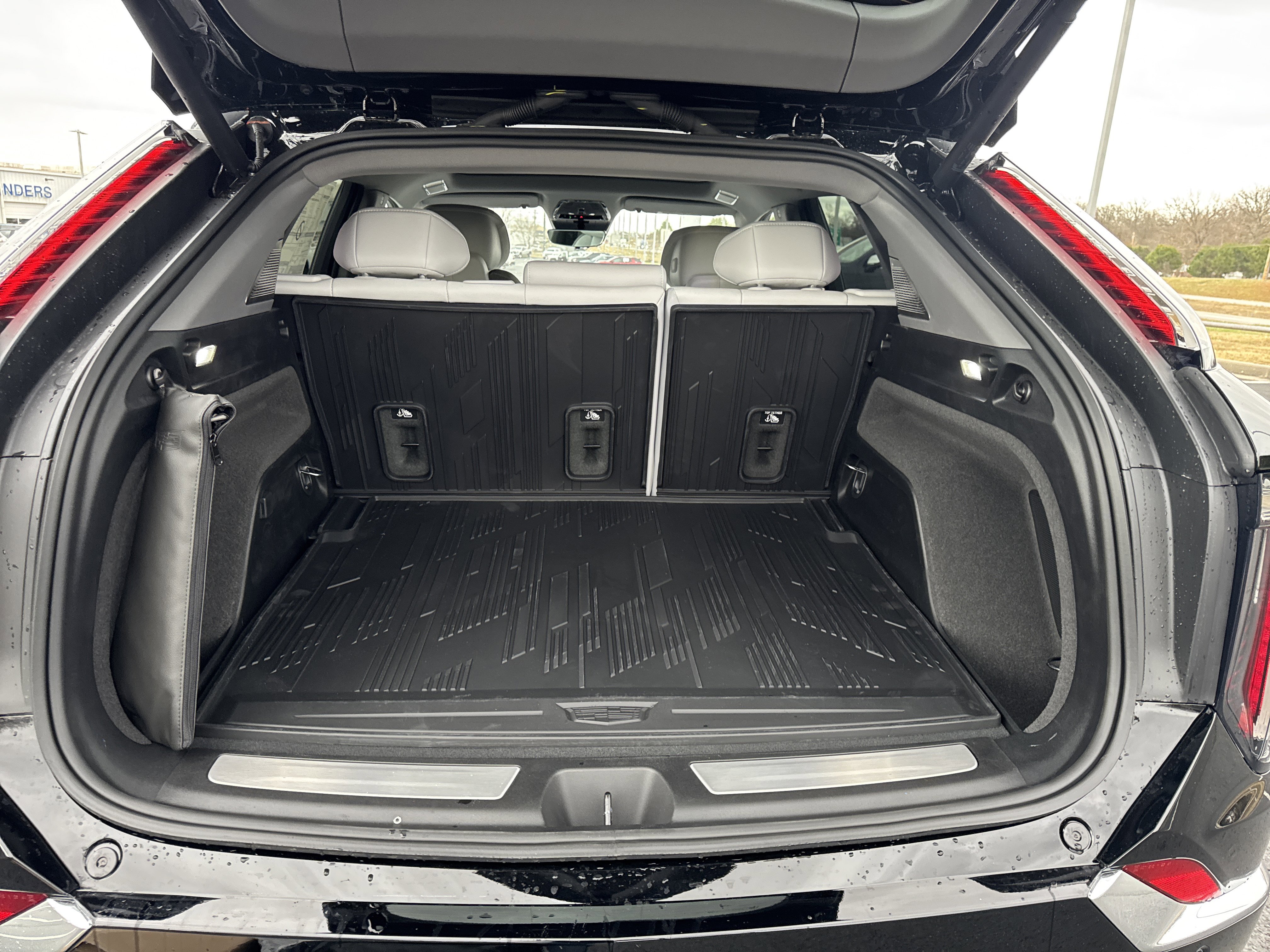 New 2026 Cadillac Optiq Luxury 1 image 8