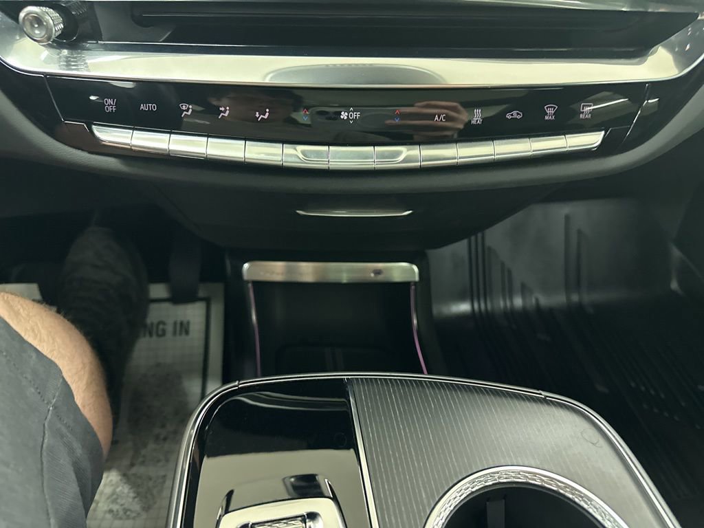 Certified 2025 Cadillac Lyriq Luxury w/ LPO, Floor Liner Package AWD/4WD image 48