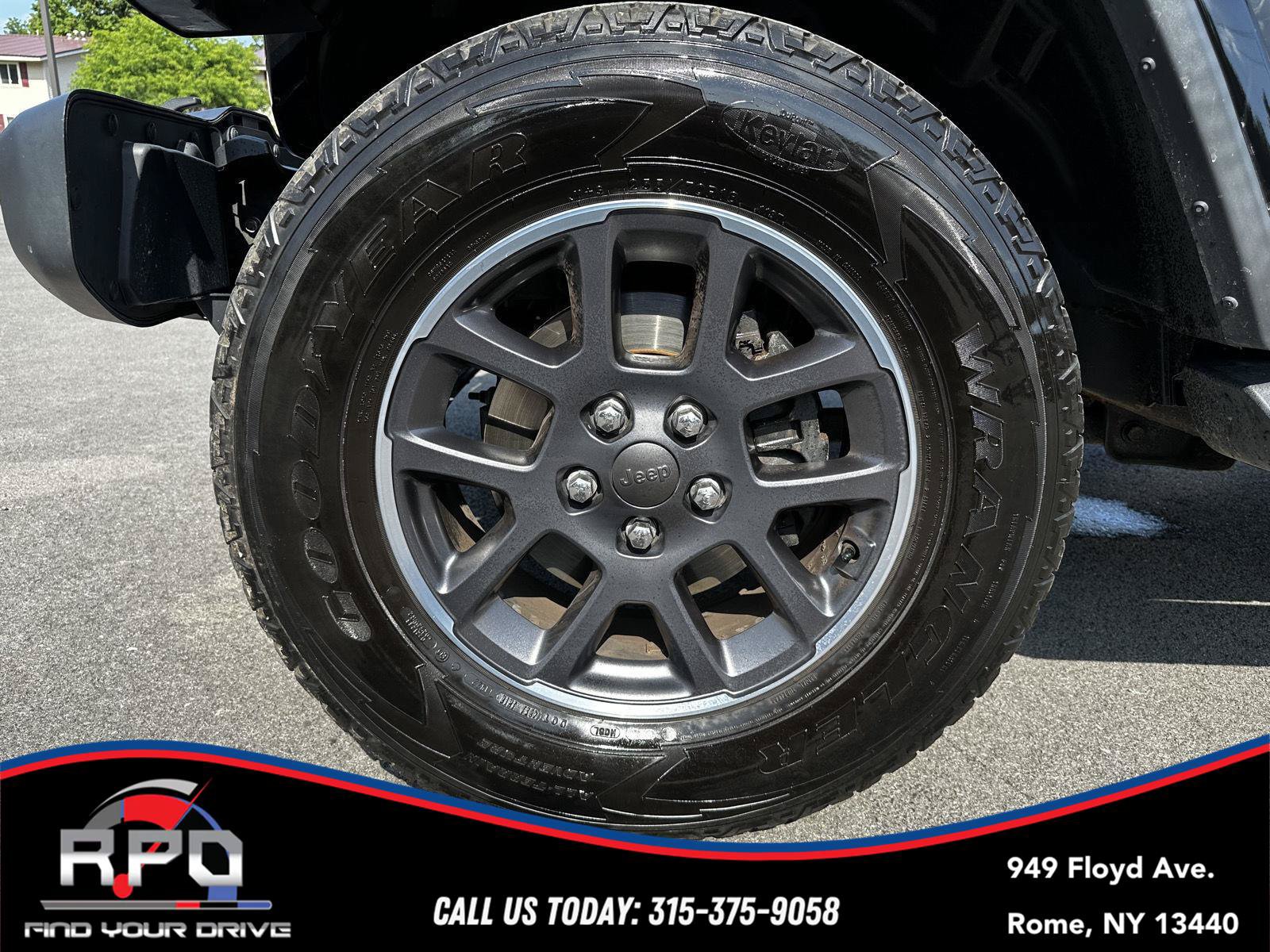 Used 2020 Jeep Gladiator Overland AWD/4WD image 10