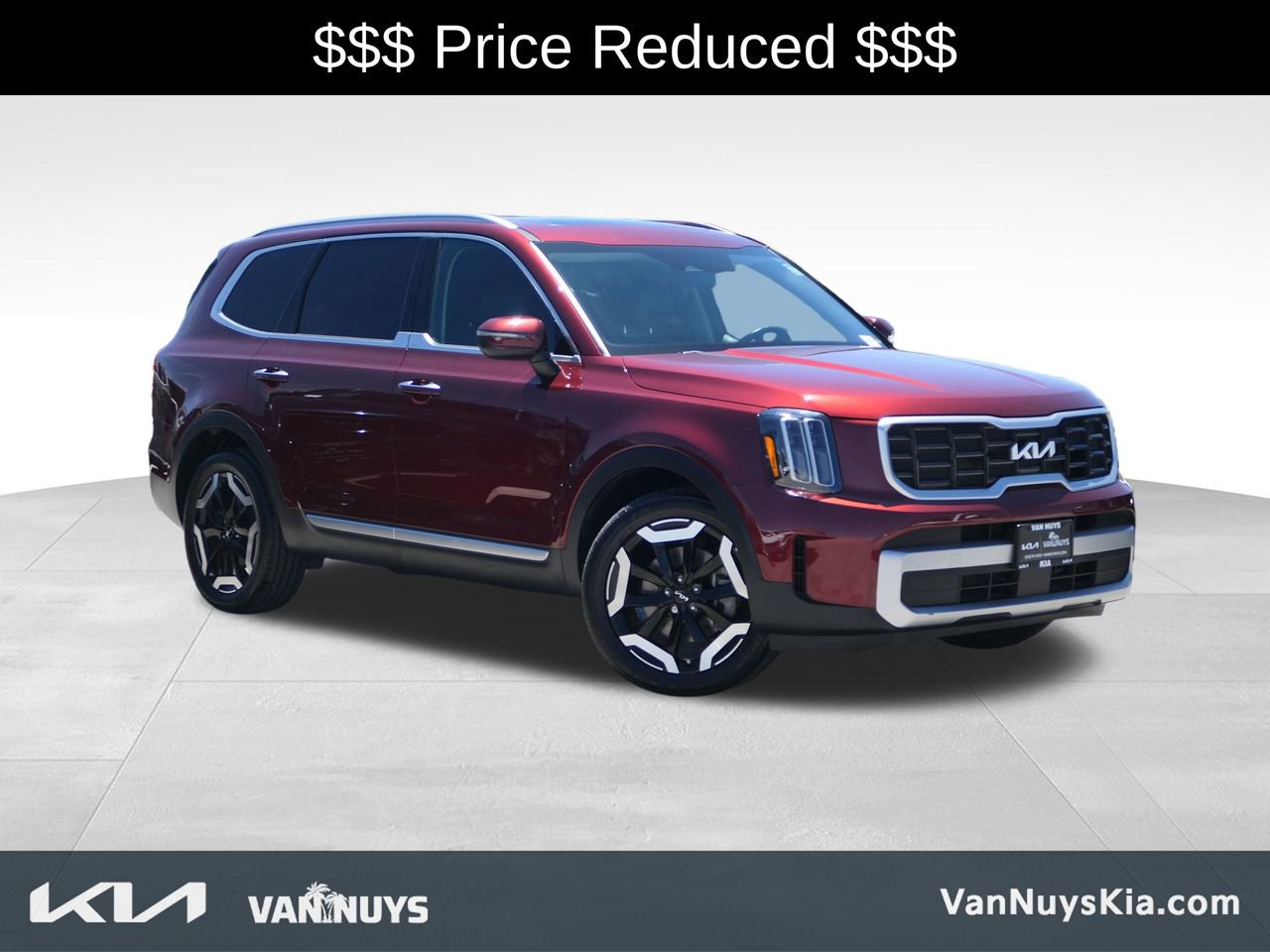 Used 2023 Kia Telluride S w/ S Sunroof Package