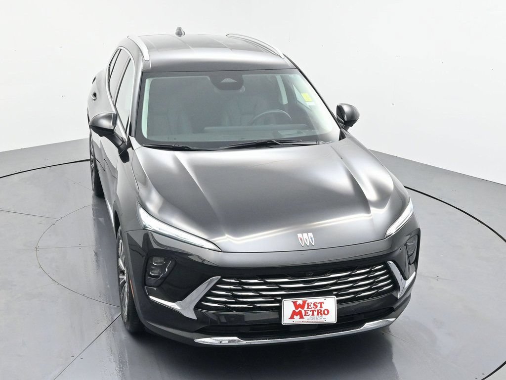 Used 2025 Buick Envision Preferred AWD/4WD image 4