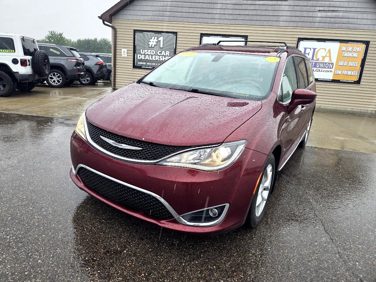 Used 2017 Chrysler Pacifica Touring-L w/ Tire & Wheel Group