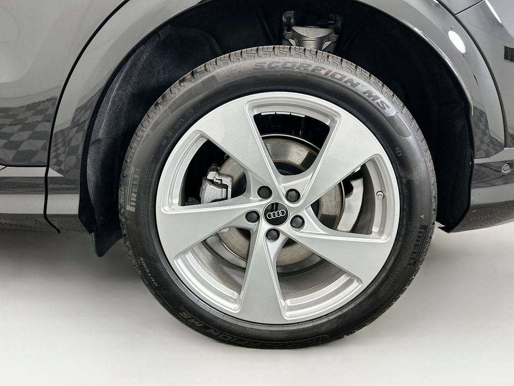 Used 2025 Audi Q5 Prestige AWD/4WD image 30