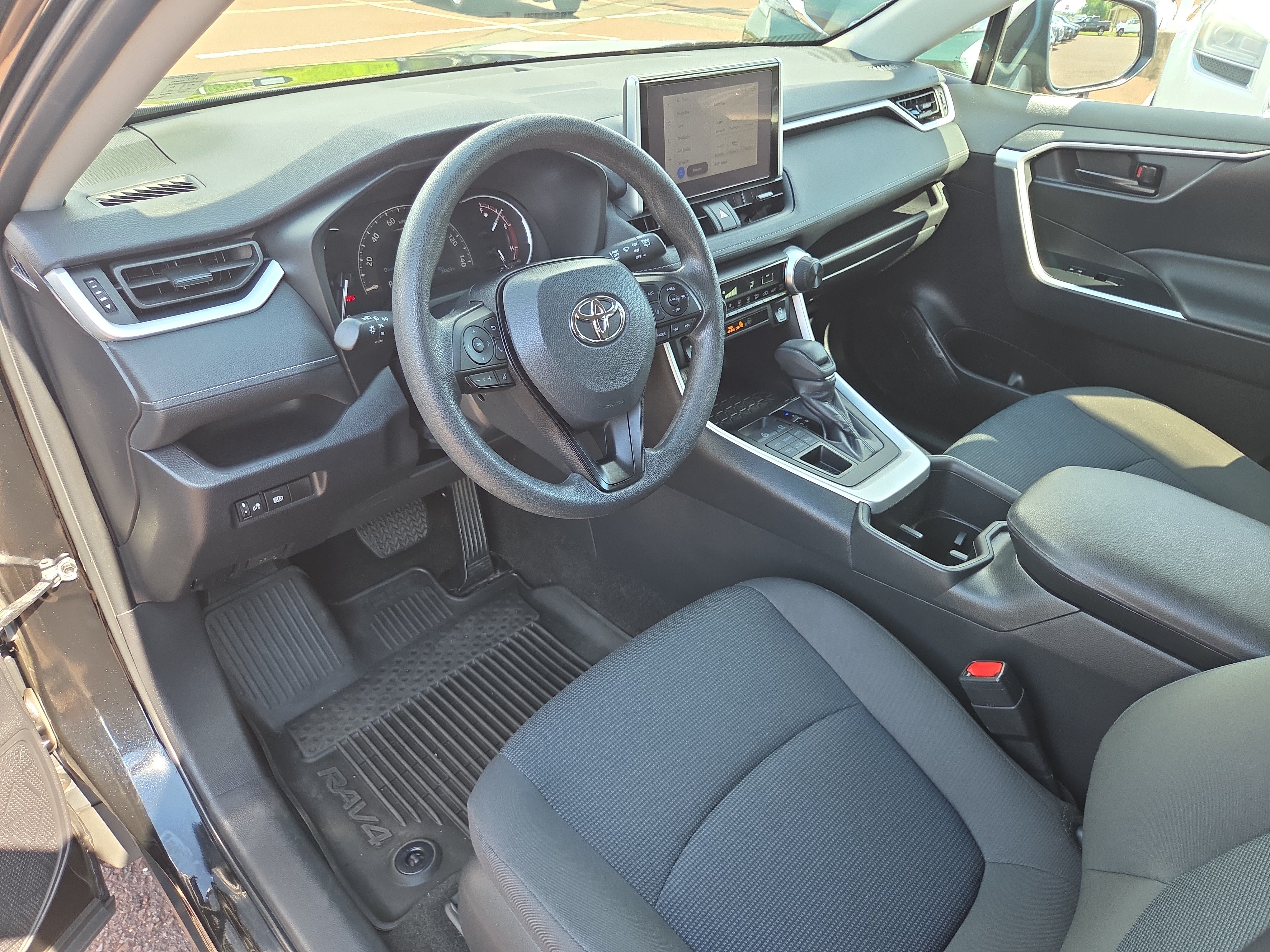 Certified 2023 Toyota RAV4 LE AWD/4WD image 15