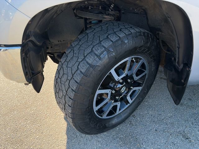 Used 2017 Toyota Tundra SR5 w/ TRD Off Road Package AWD/4WD image 17