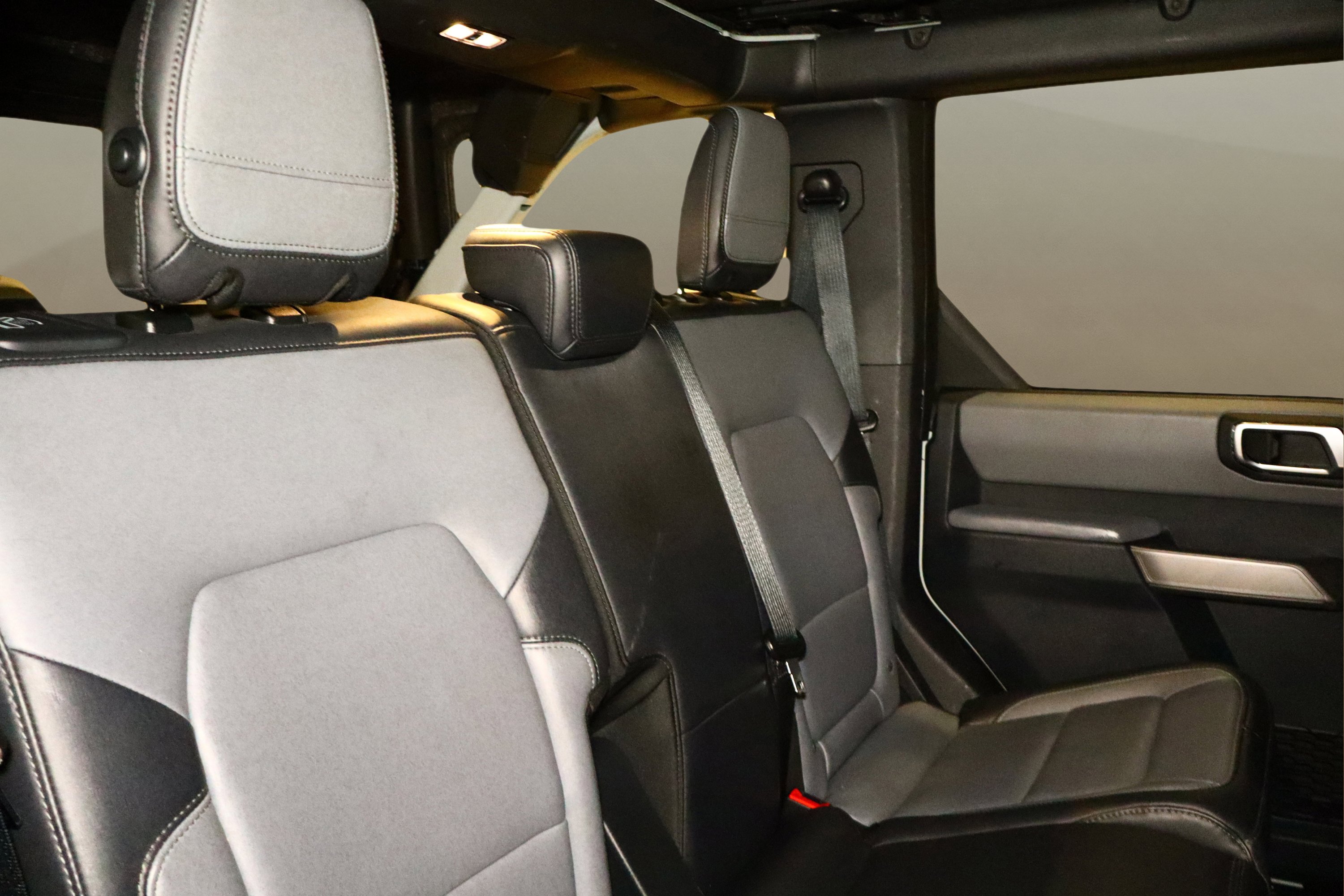 Used 2023 Ford Bronco Everglades image 19