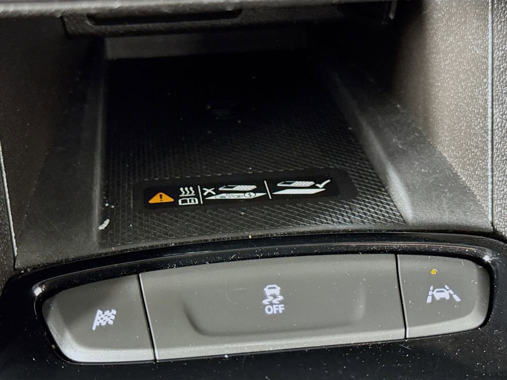 Used 2023 Chevrolet Bolt EUV LT w/ Driver Confidence Package image 16