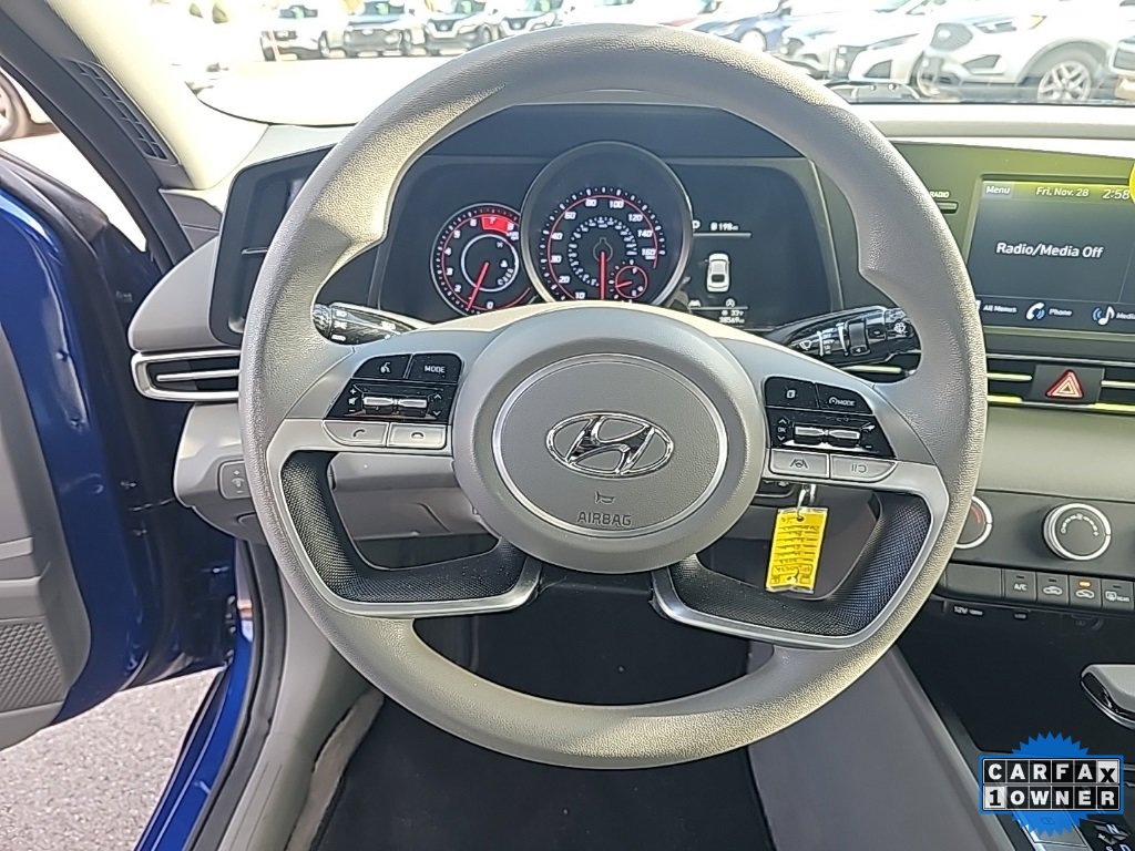 Certified 2023 Hyundai Elantra SE image 15