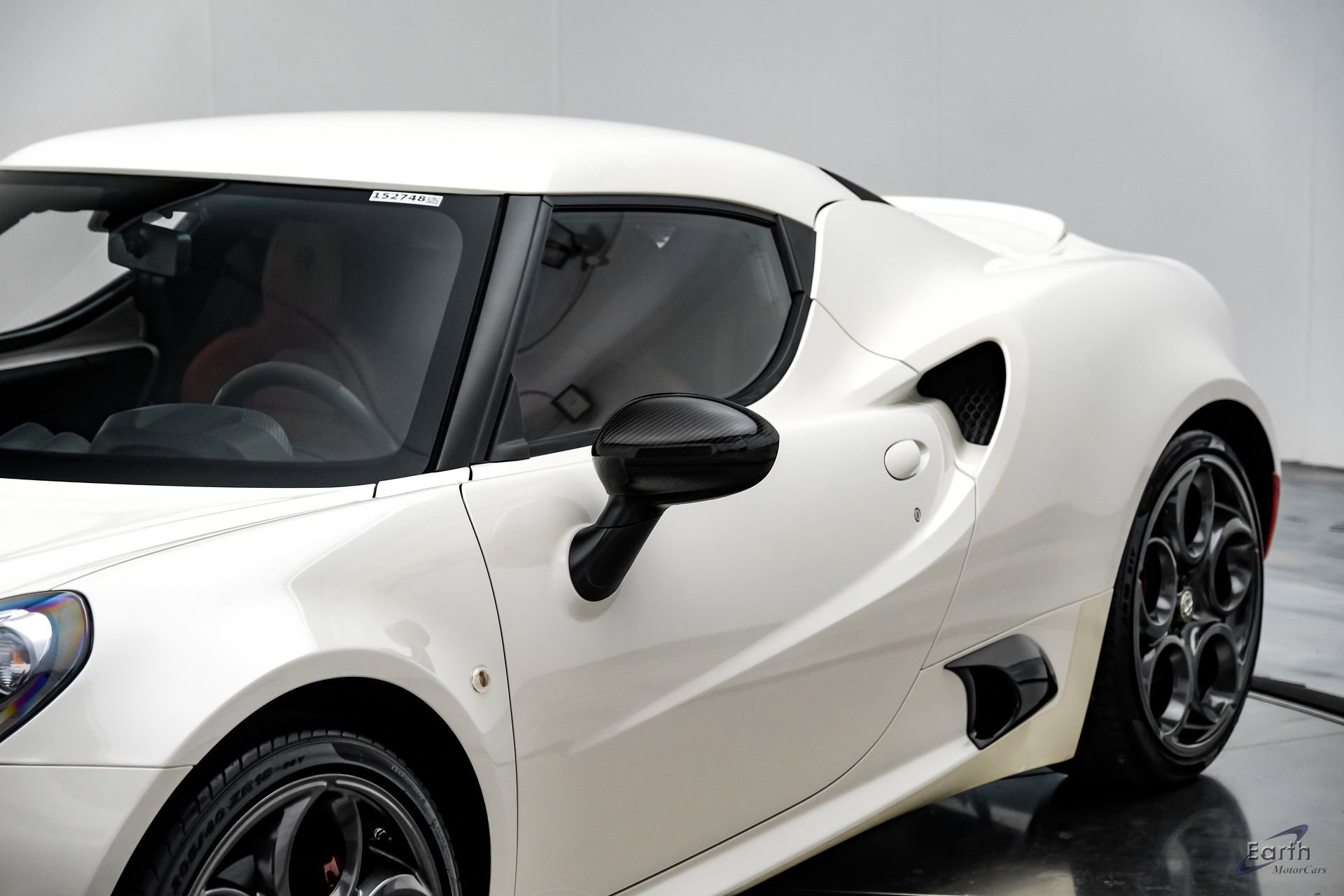Used 2015 Alfa Romeo 4C Coupe w/ Leather Interior Group RWD image 27