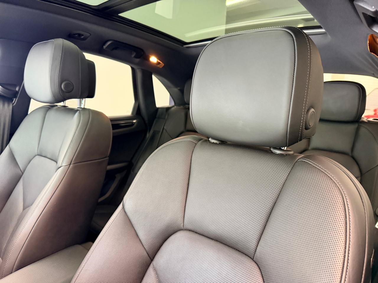 Used 2015 Porsche Macan S AWD/4WD image 21