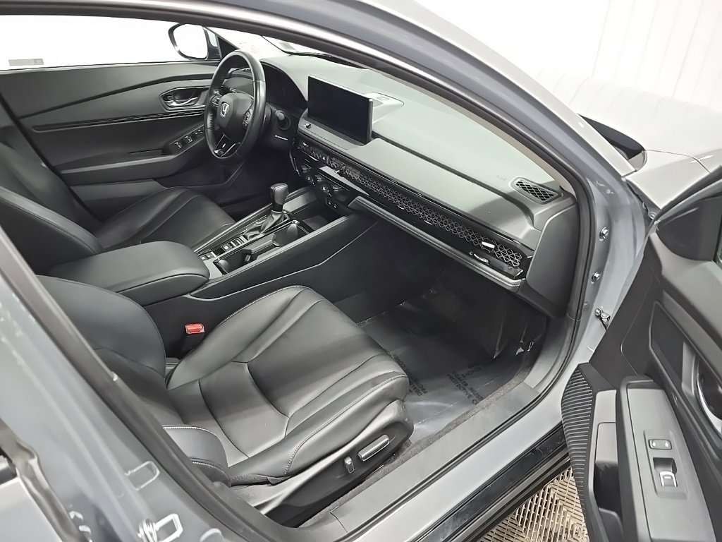 Used 2023 Honda Accord EX-L image 16