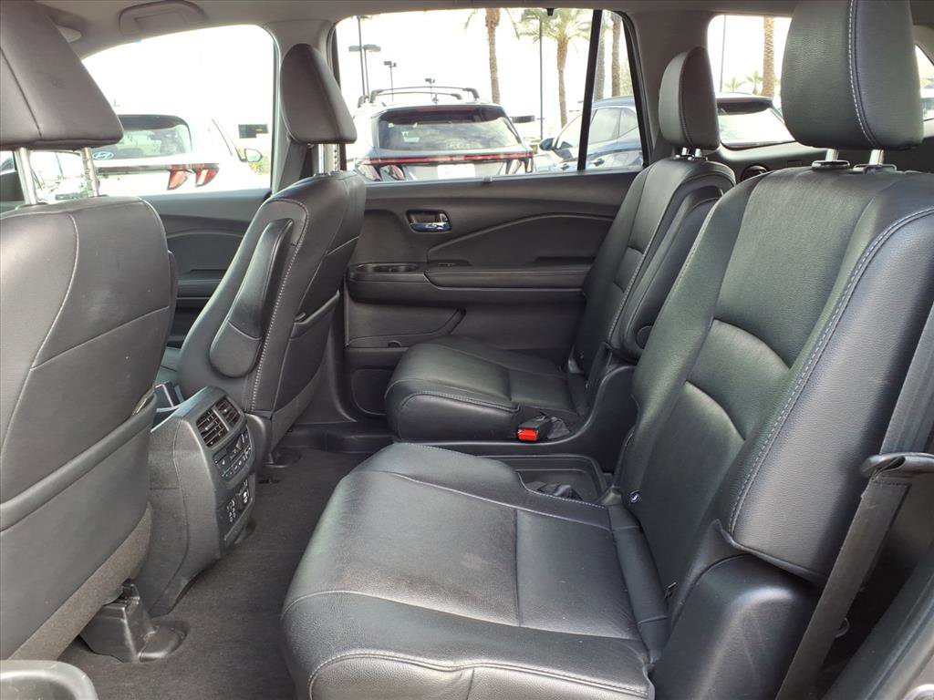 Used 2021 Honda Pilot Touring image 16
