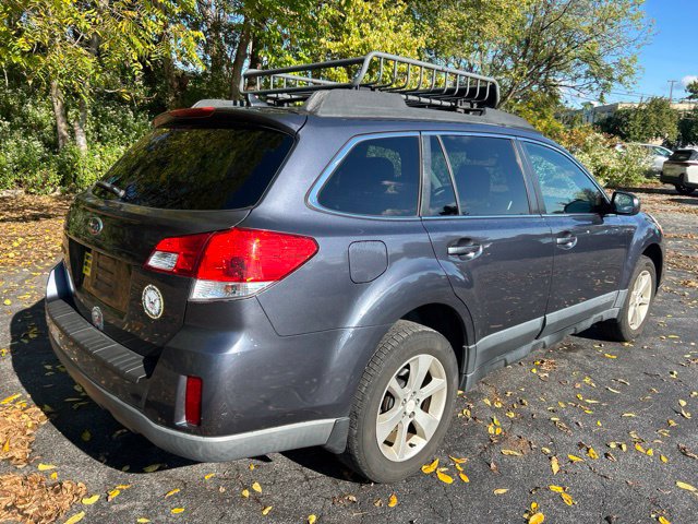 Used 2014 Subaru Outback 2.5i Premium w/ Moonroof Package AWD/4WD image 4