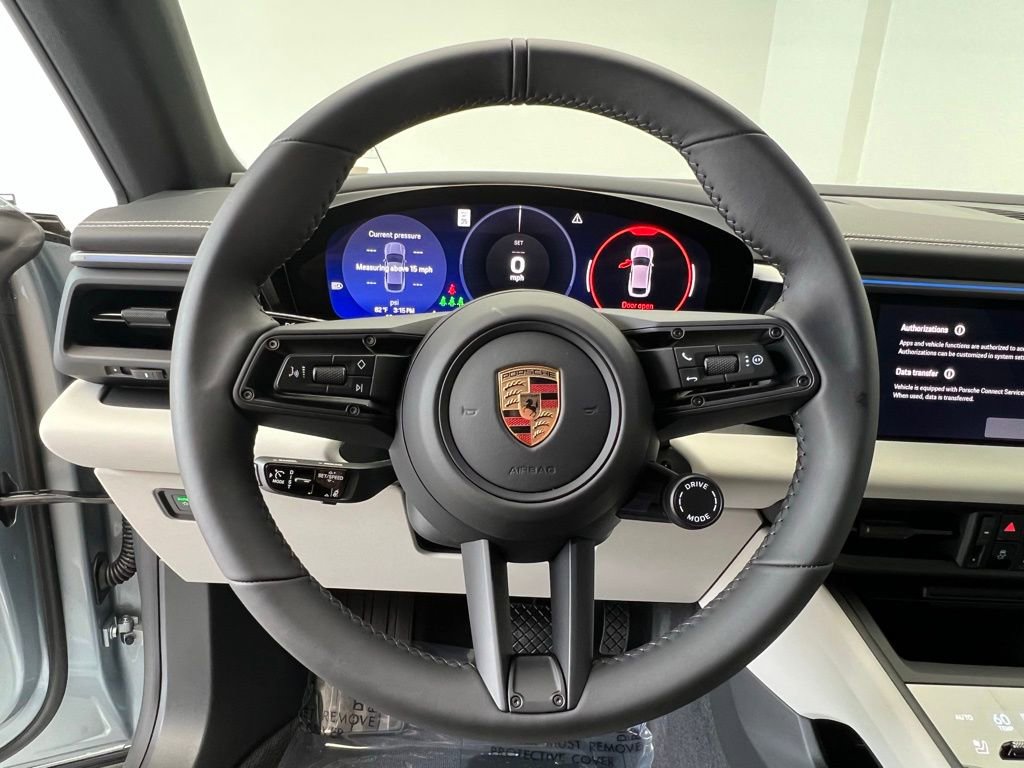 New 2025 Porsche Macan Electric image 7