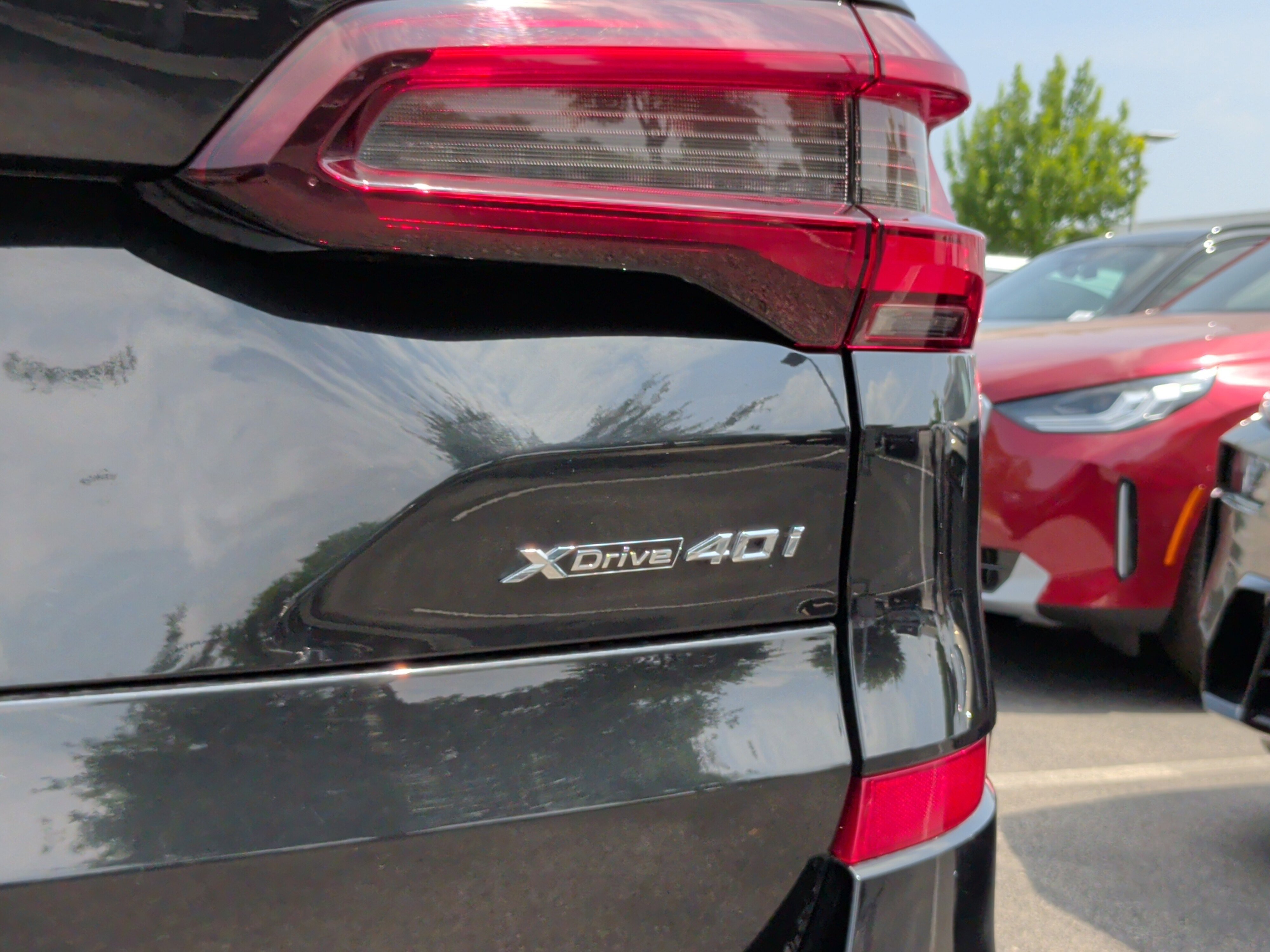 Used 2022 BMW X5 xDrive40i w/ M Sport Package AWD/4WD image 12