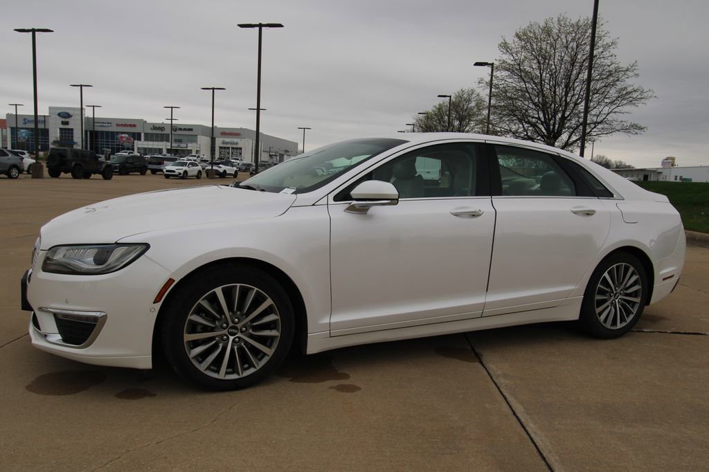 Used 2017 Lincoln MKZ Select w/ Technology Package image 18