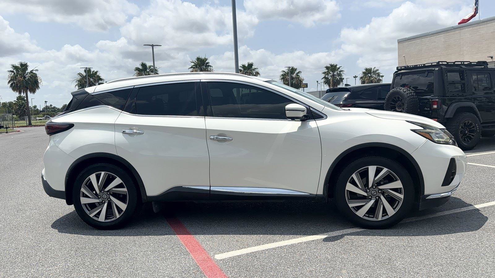 Used 2020 Nissan Murano SL w/ Moonroof Package FWD image 15
