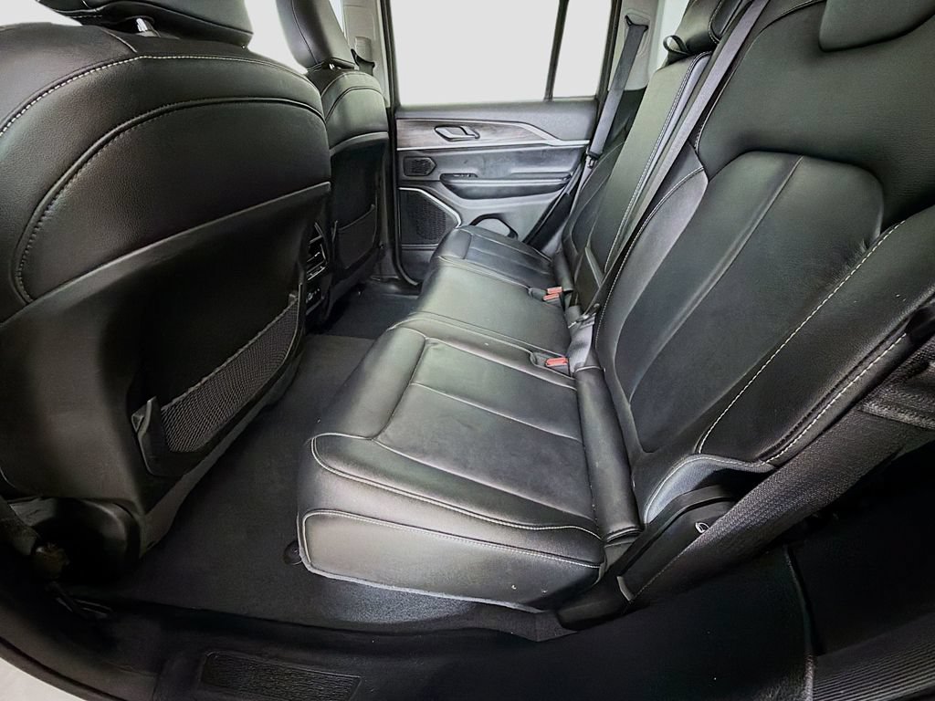 Used 2023 Jeep Grand Cherokee Limited AWD/4WD image 27