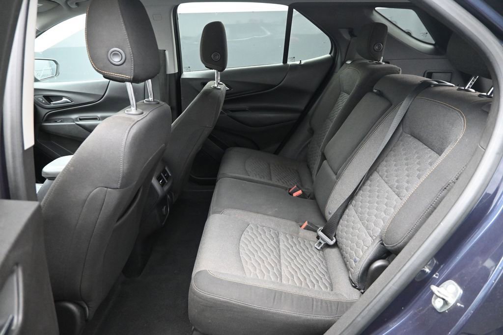 Used 2018 Chevrolet Equinox LT FWD image 12