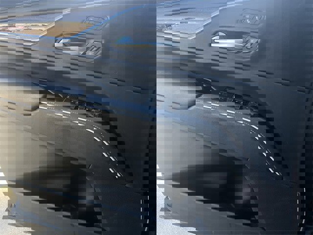 Used 2022 Cadillac Escalade Premium Luxury Platinum image 27