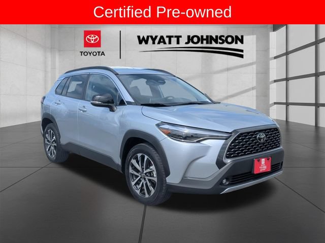 Used 2025 Toyota Corolla Cross XLE FWD image 7