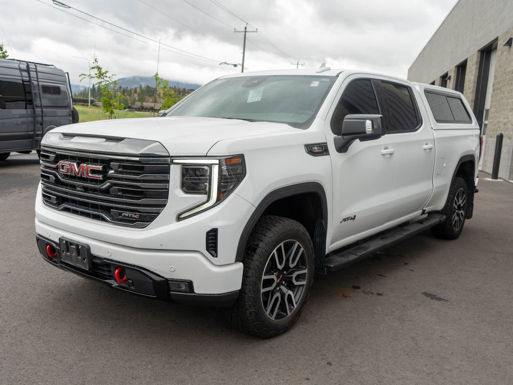 Used 2023 GMC Sierra 1500 AT4 w/ AT4 Preferred Package AWD/4WD image 3