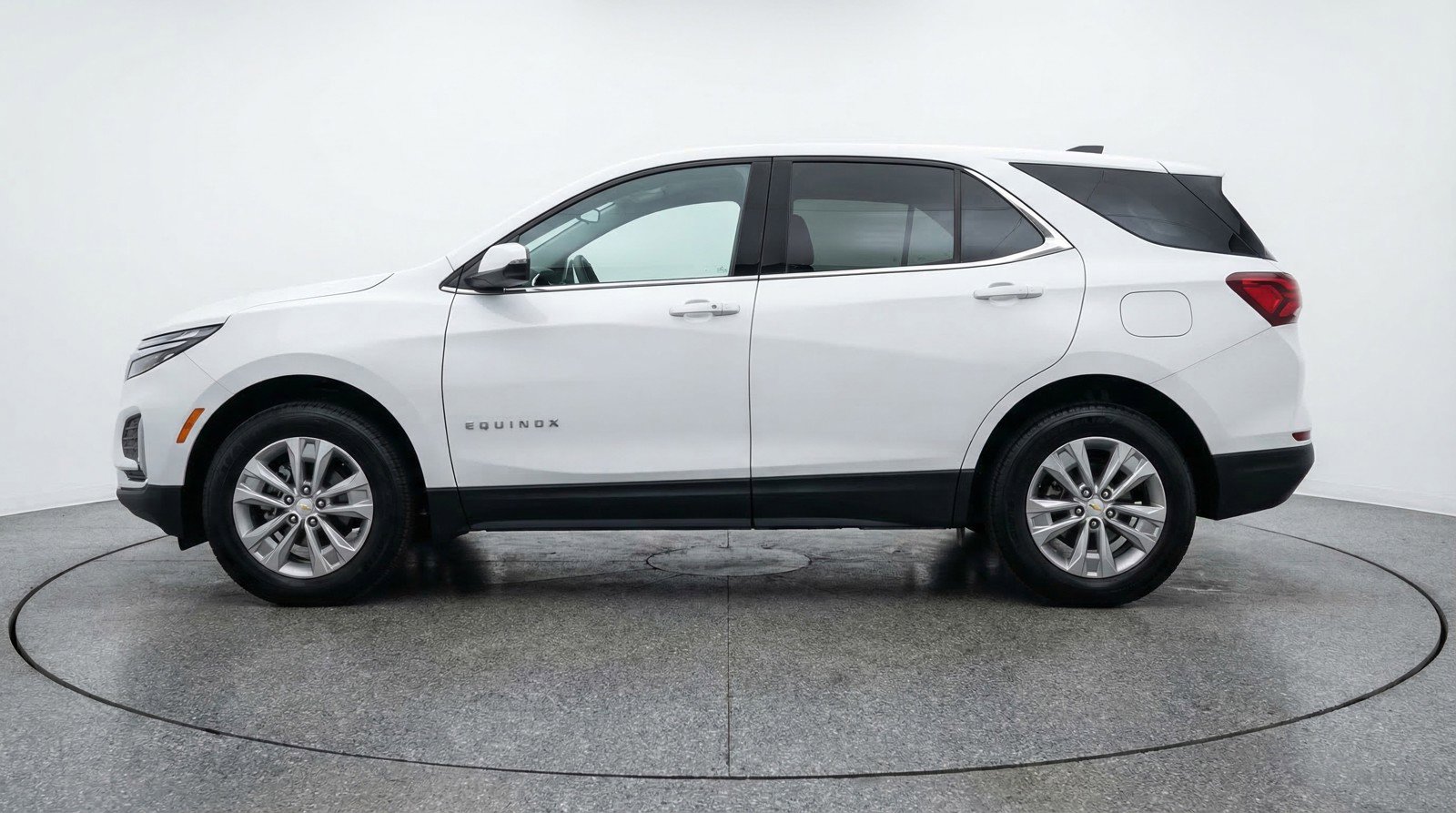 Used 2025 Chevrolet Equinox LT FWD image 5