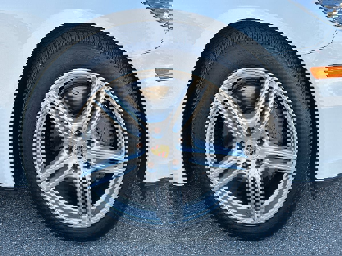 Used 2019 Porsche Panamera 4S image 23