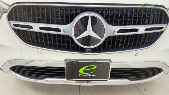 Used 2025 Mercedes-Benz GLC 350e 4MATIC image 24