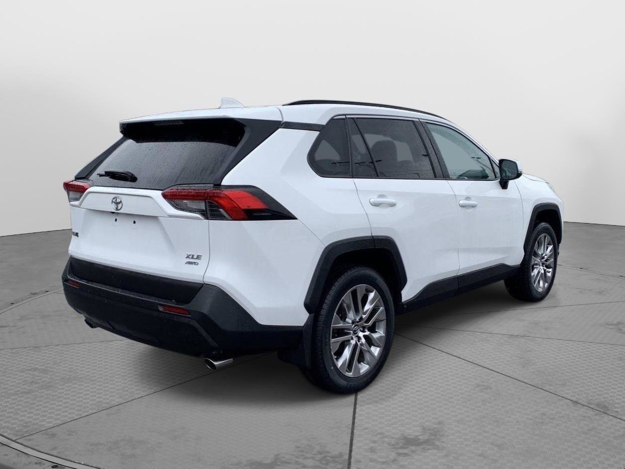 Used 2019 Toyota RAV4 XLE Premium w/ Cold Weather Package image 3