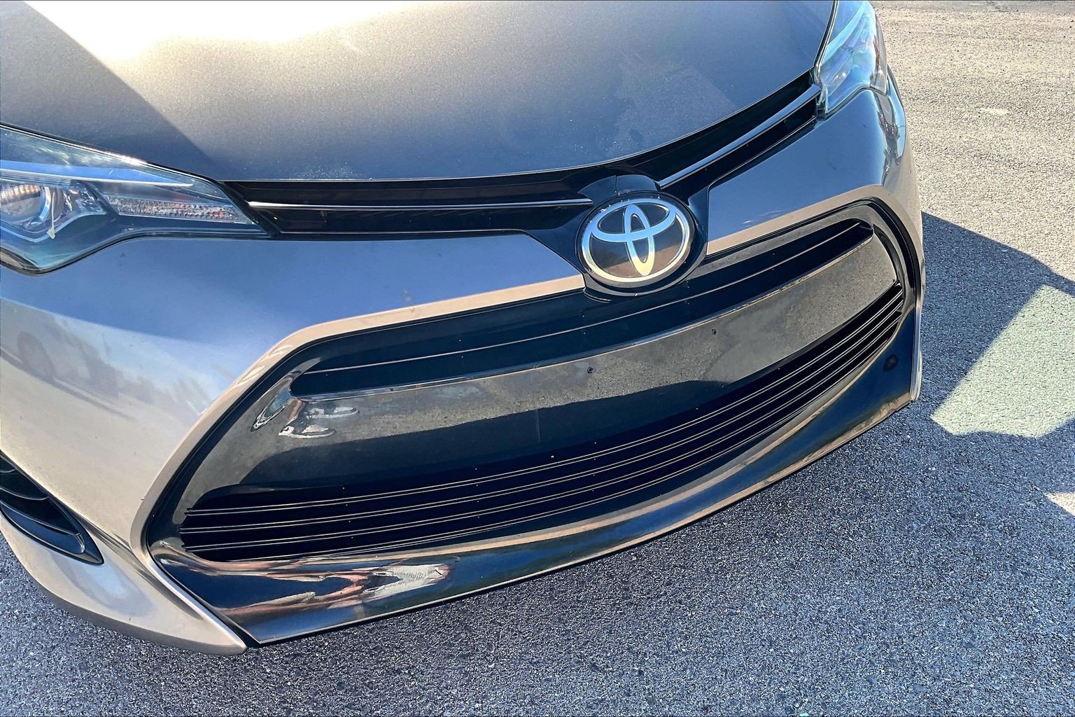 Used 2018 Toyota Corolla LE FWD image 28
