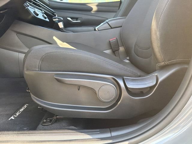 Used 2026 Hyundai Tucson SE FWD image 27