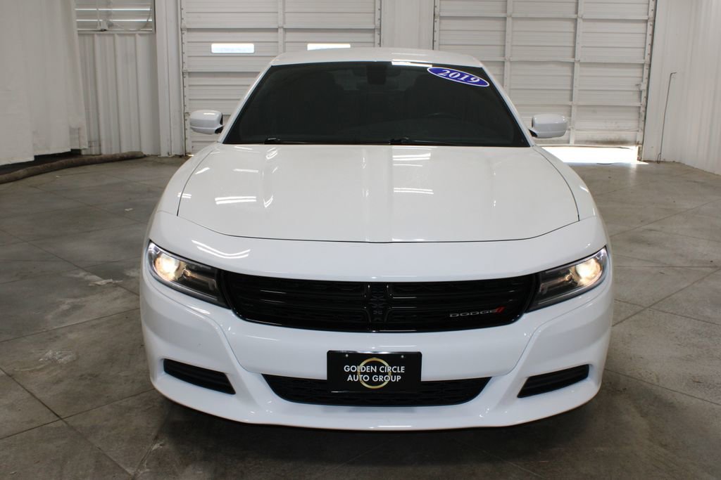 Used 2019 Dodge Charger SXT RWD image 3