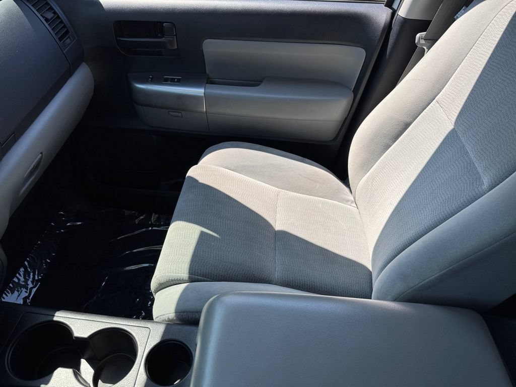 Certified 2019 Toyota Sequoia SR5 AWD/4WD image 30