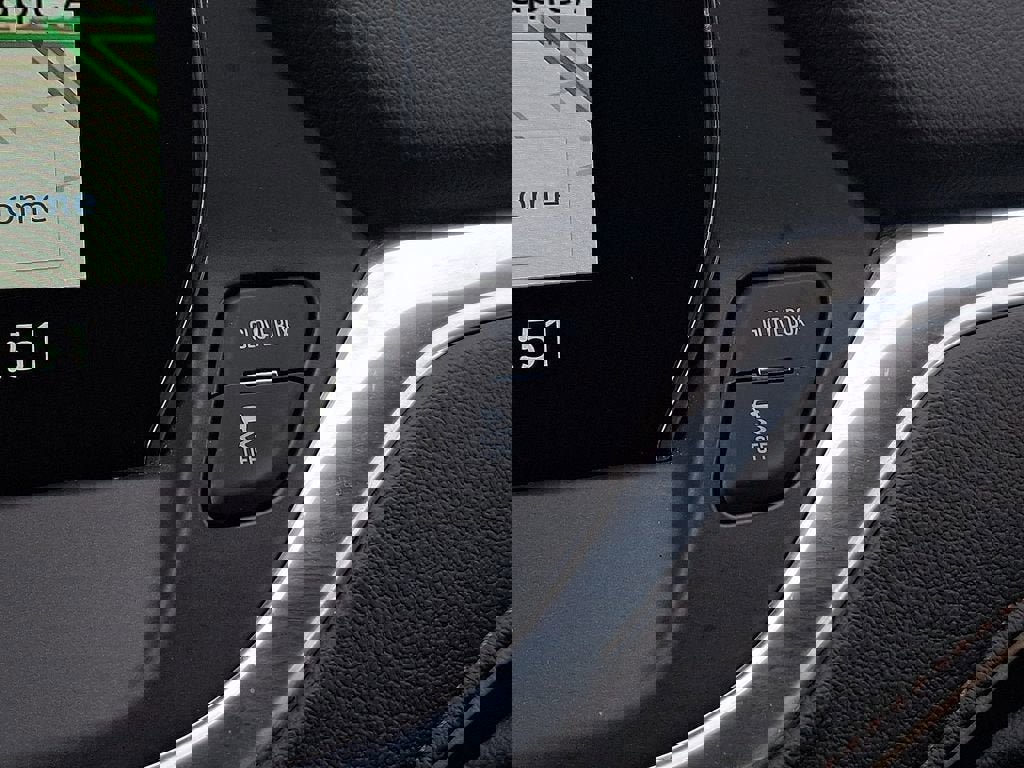 Used 2023 Chevrolet Blazer Premier image 25