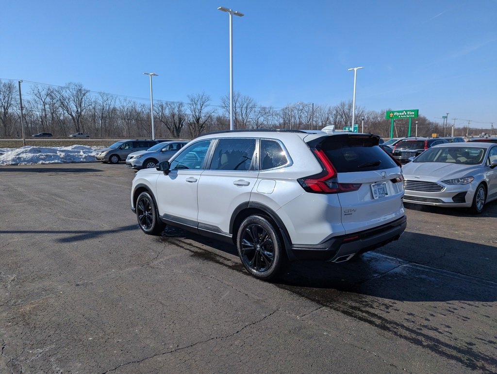 Certified 2025 Honda CR-V Sport Touring image 5