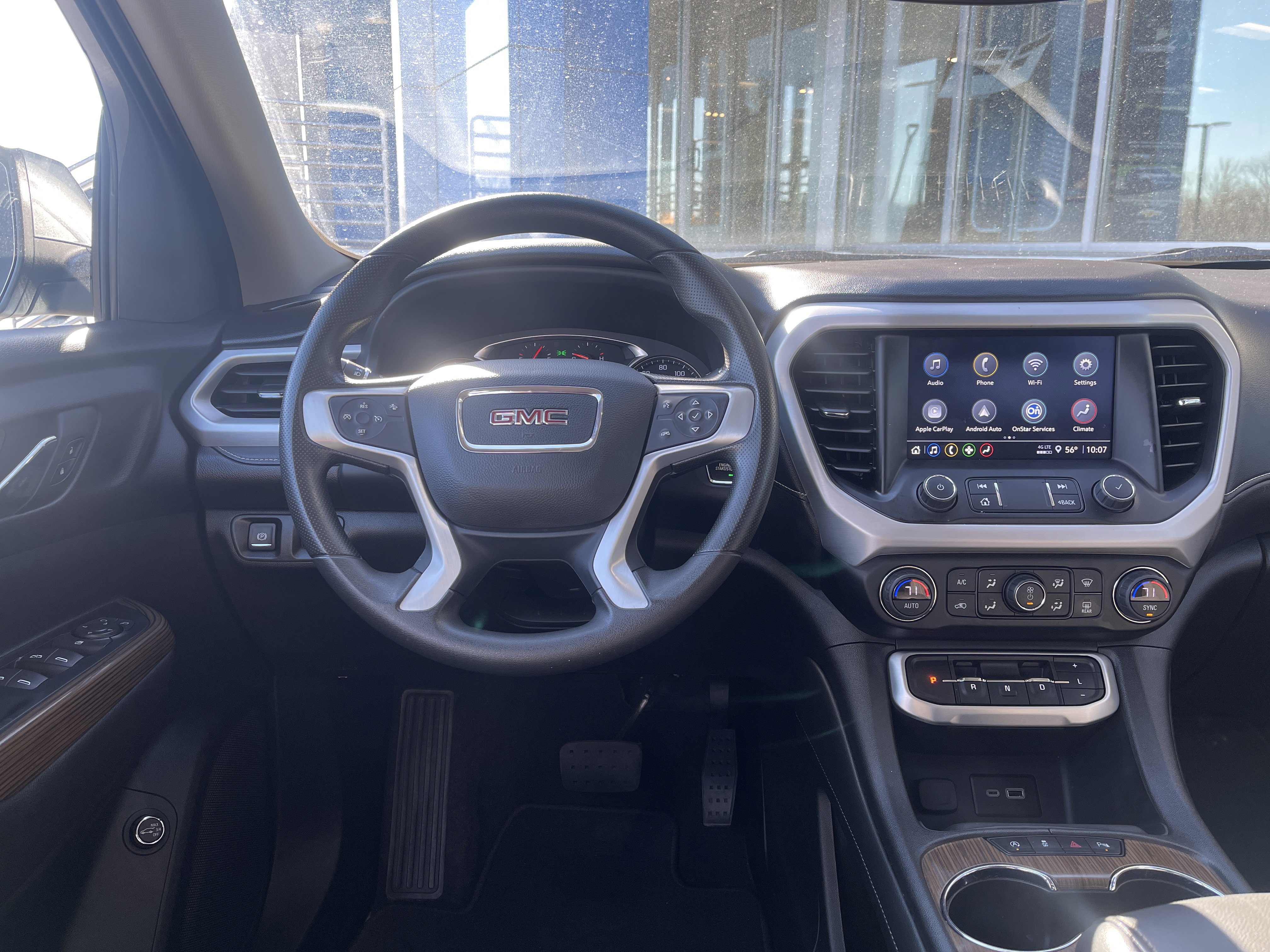 Used 2023 GMC Acadia SLE w/ Driver Convenience Package image 18