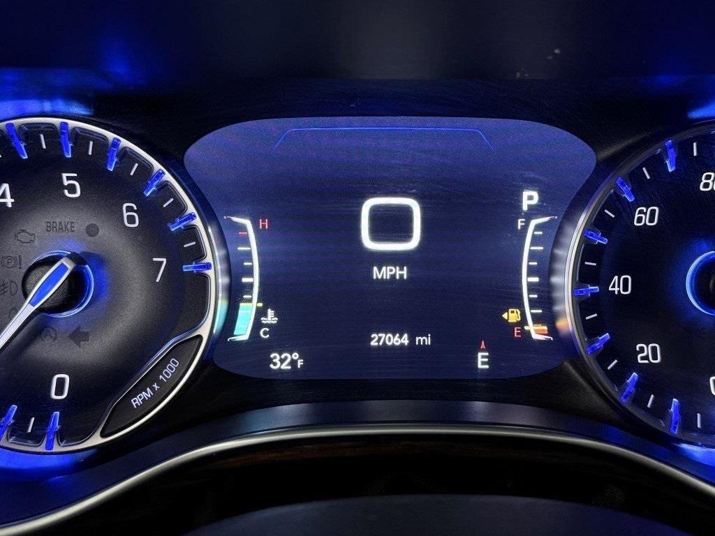 Used 2024 Chrysler Pacifica Limited image 34