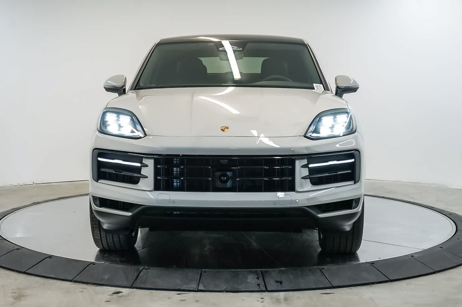 New 2026 Porsche Cayenne Coupe AWD/4WD image 6