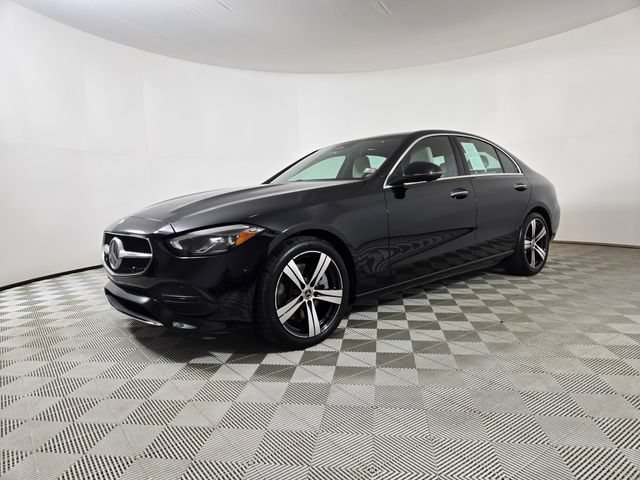 Used 2025 Mercedes-Benz C 300 4MATIC Sedan image 4