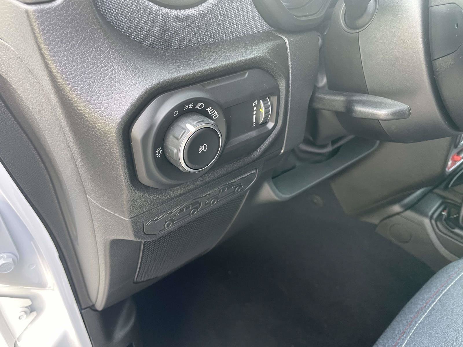 Used 2026 Jeep Wrangler Unlimited Sport w/ Dual Top Group AWD/4WD image 18
