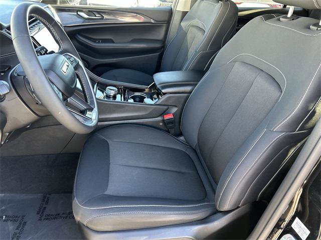 Certified 2023 Jeep Grand Cherokee L Laredo image 19